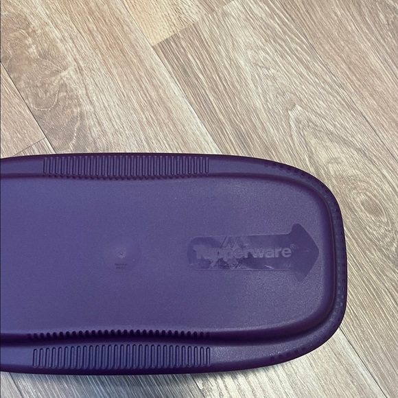 Tupperware Deep Purple Container microwave pasta cooker. New - Picture 2 of 4